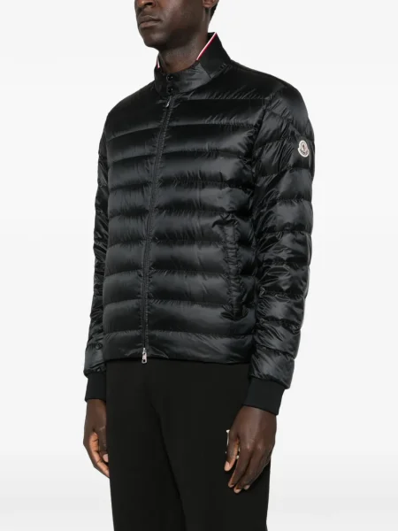 Яке Moncler черно