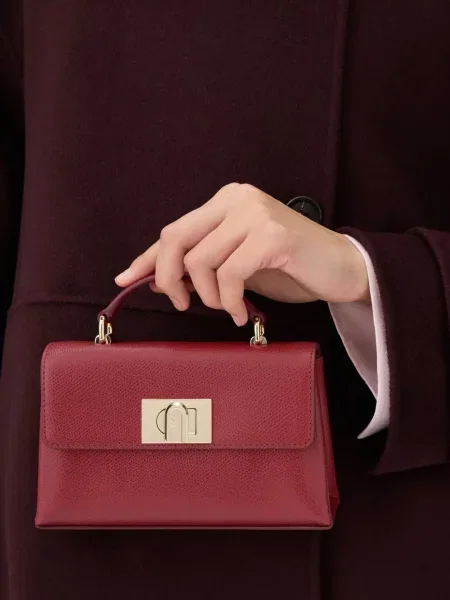 Geantă Furla roșu