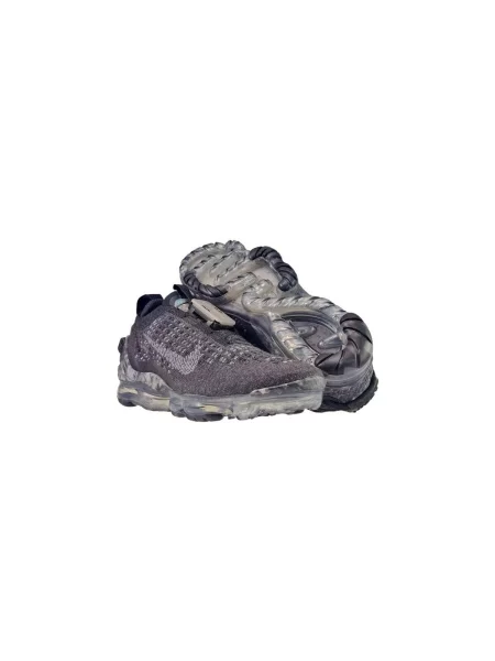 Pantofi Nike gri