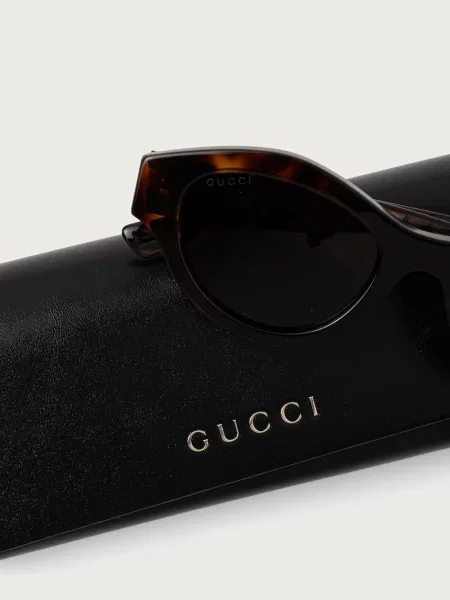 Солнцезащитные очки Gucci