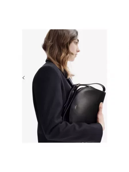 Torebka skórzana A.p.c. skórzana czarna