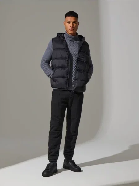 Sinsay Teplákové kalhoty se širokými nohavicemi černá