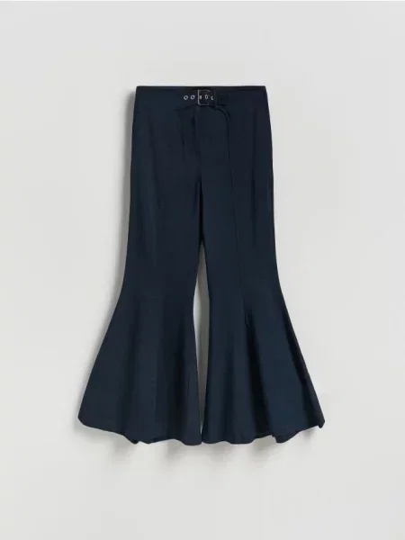 Reserved Spodnie flare z wiskozą granatowy