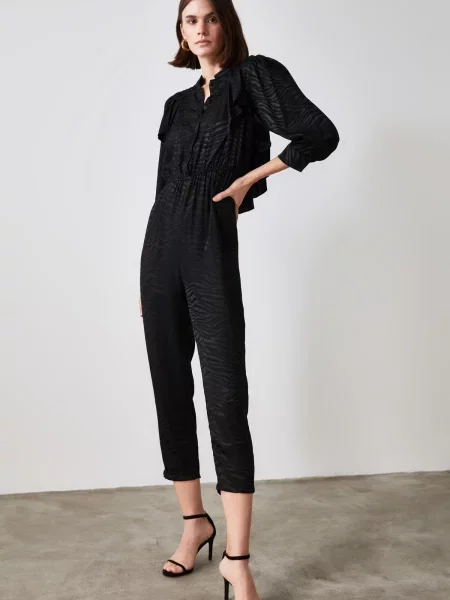 Kombinezon Trendyol w zebrę czarny