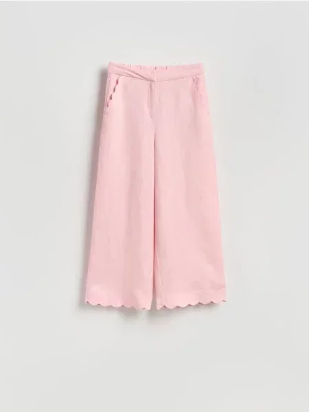 Reserved Pantaloni din majoritar in roz-pastel roz