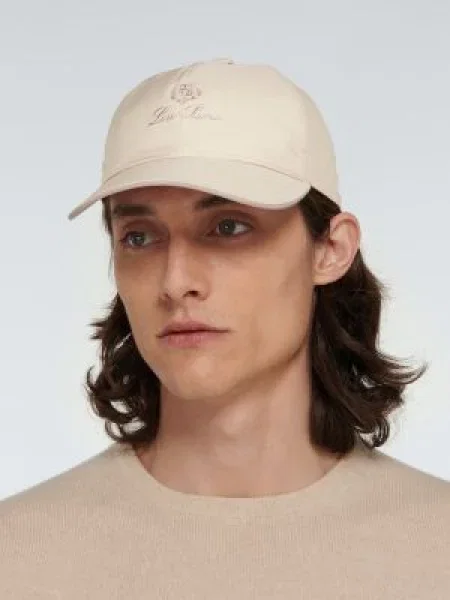 Baseball sapka Loro Piana autogrammal