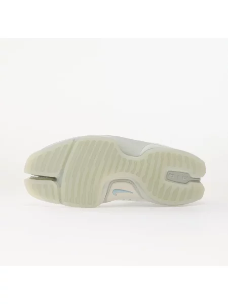 Superge Nike bela