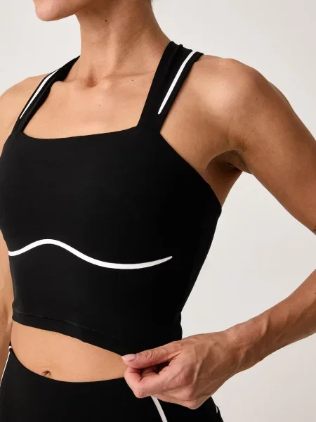 Under Armour топ для йоги Meridian Contour