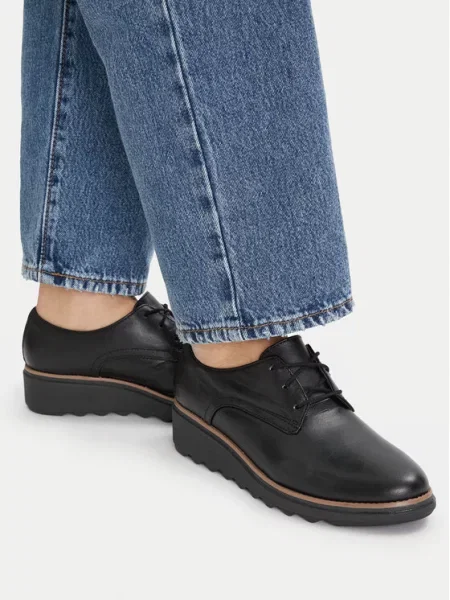 Clarks Półbuty Sharon Rae czarny