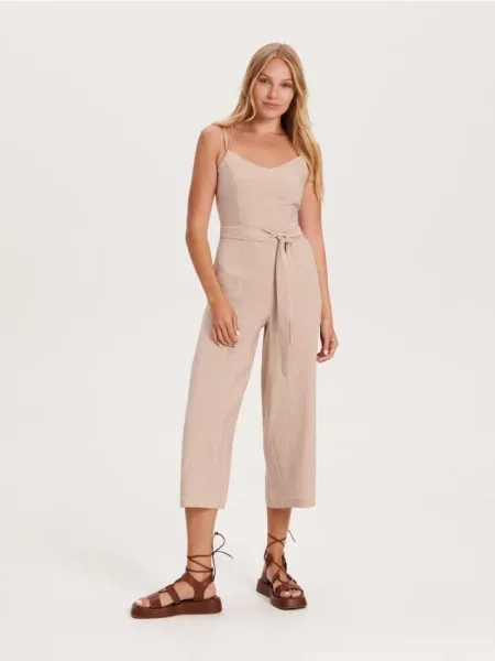 Reserved Комбінезон з модаллю бежевий