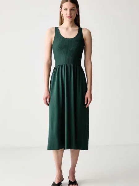 Weekend Max Mara rochie tricotată cu vâscoză WKDCALIBRI verde