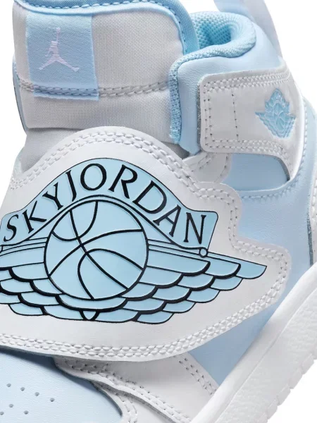 Детские кроссовки Jordan