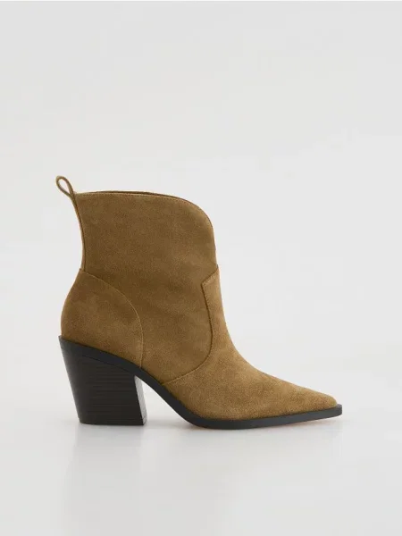 Reserved Замшеві ковбойські ботильйони коричневий