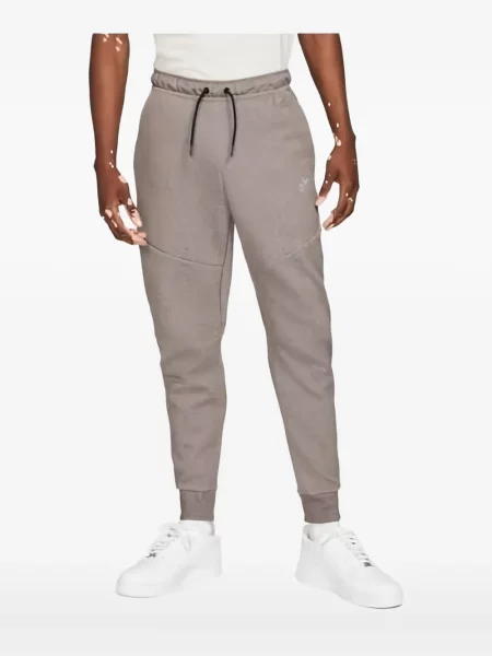 Fleecové běžecké kraťasy Nike s vázáním červené