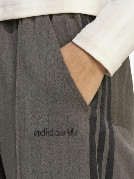 Hanorac cu glugă Adidas gri