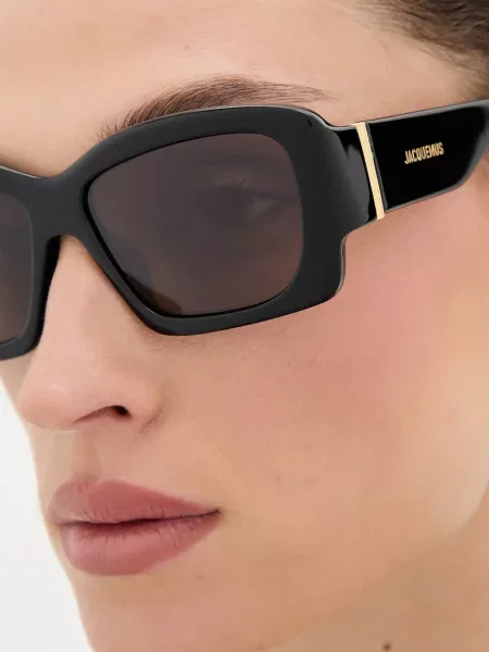 Солнцезащитные очки Jacquemus черные