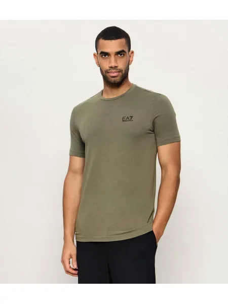 Tricou