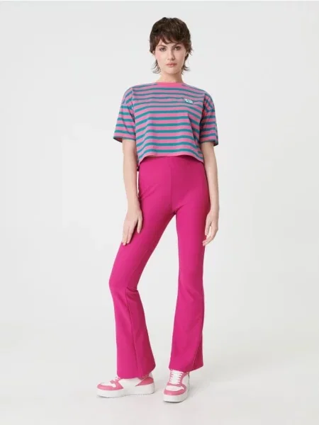 Кроп топ із вишивкою різнобарвний