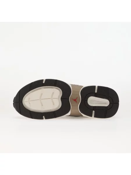 Сникърси Jordan Trunner O/S Palomino/ University Red-Black-Phantom EUR 43 черно
