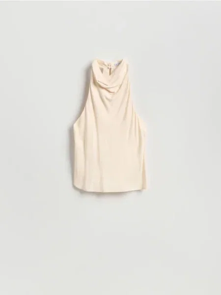 Top Reserved cu umeri