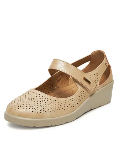 Pantofi Clara Barson bej