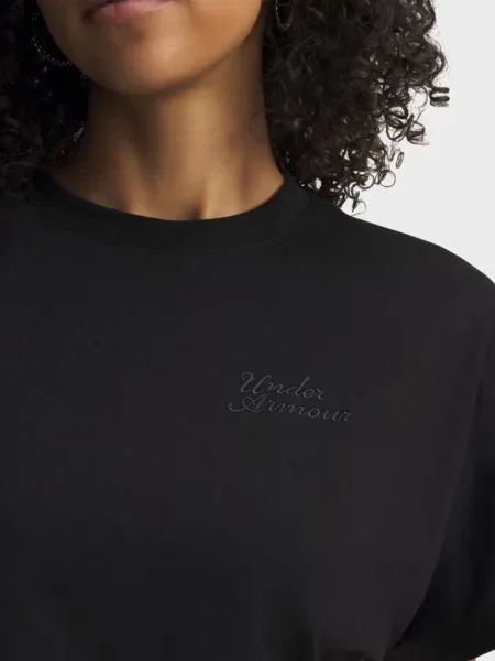 Укорочена футболка Under Armour чорна