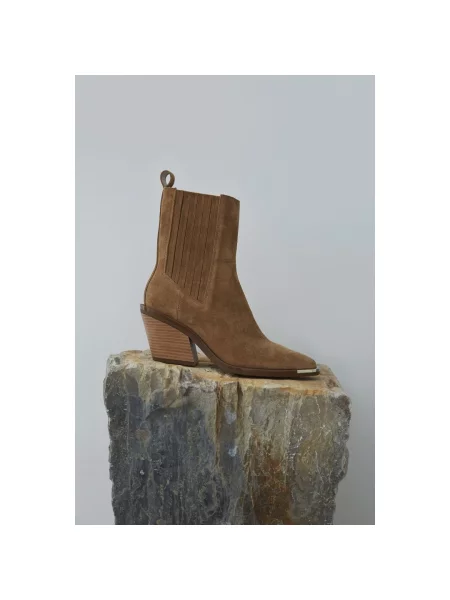 Велюровые сапоги Estro коричневые