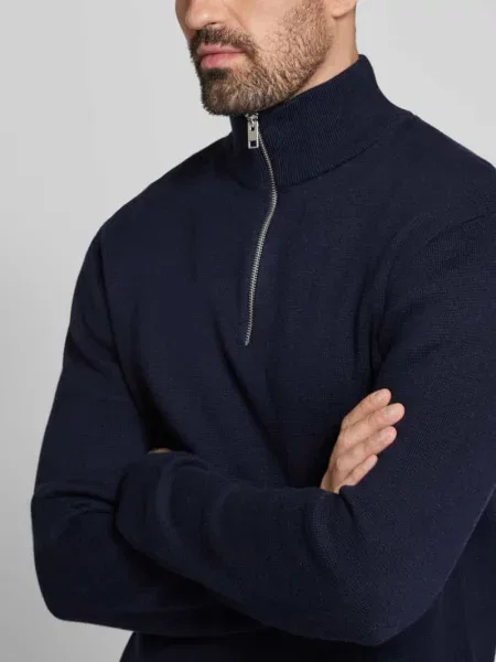 Sweter Jack & Jones Premium z kołnierzem z logo niebieski