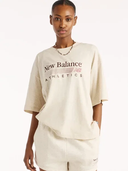 Футболка New Balance біла