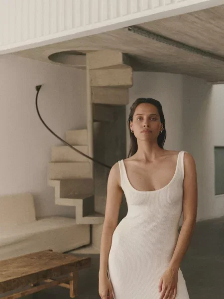 MUUV. rochie Sukienka Długa Fendu midi mulata alb