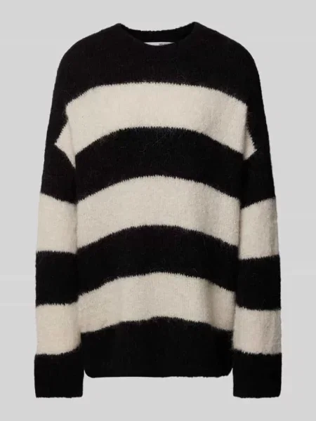 Sweter z dzianiny o kroju oversized z okrągłym dekoltem model ‘GABELLA’ Selected Femme biały