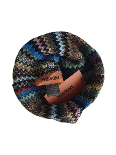 Czapka Missoni w geometryczne wzory