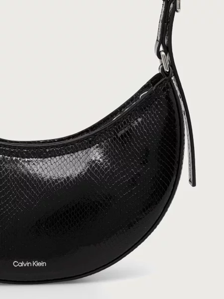Calvin Klein torebka hobo z imitacji skóry czarna