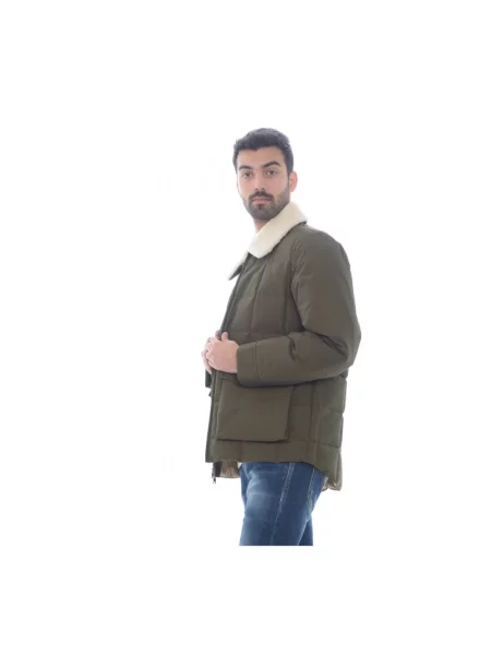 Kurtka Woolrich ze sztucznego futra pikowana zielona