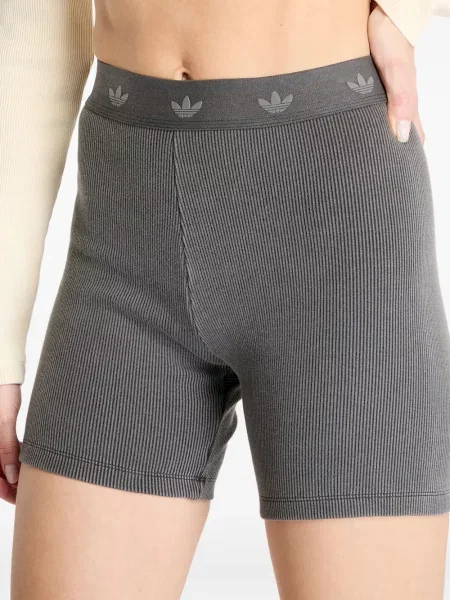 Pălărie Adidas cu dungi cu imagine de costum albastru