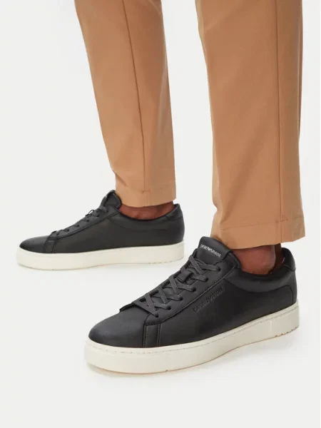 Emporio Armani Sneakersy czarny