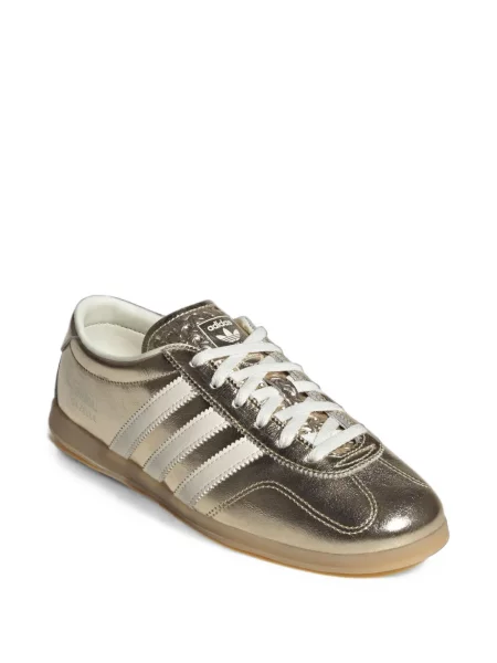 Sneakerși Adidas Adizero cu volane roz