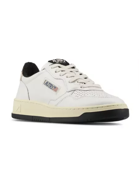 Sneakersy Autry białe