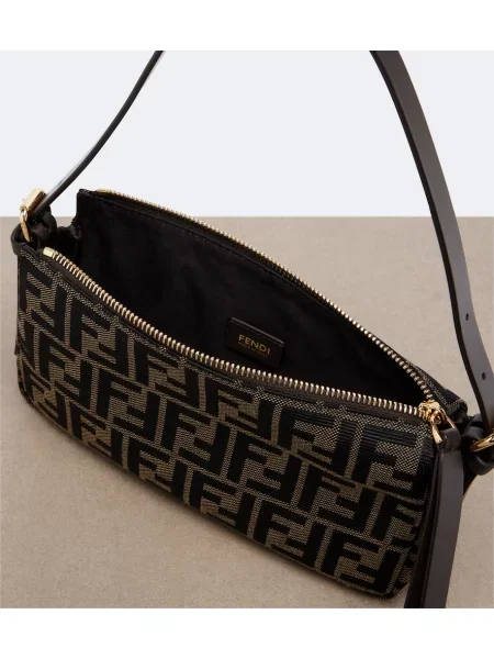 Top Fendi din jacard negru