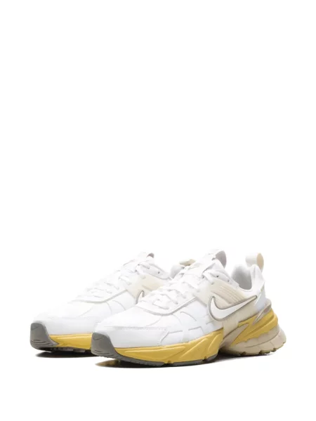 Sneakerși Nike Vomero alergare alb