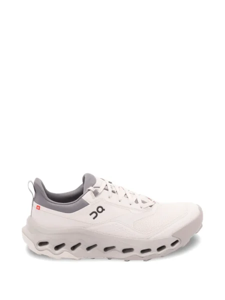 Sneakerși On