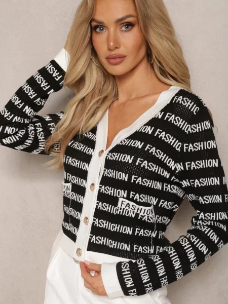 Czarno-Biały Krótki Kardigan z Napisami Fashion i Winifa biały