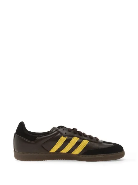 Pălărie Adidas cu dungi cu platformă din jerseu alb
