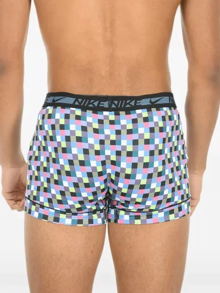 Scurt chiloți Nike cu imagine cu model floral negru