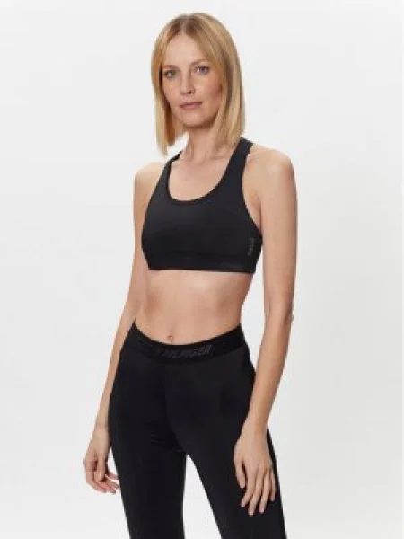 Спортен сутиен Casall с изчистен дизайн черно