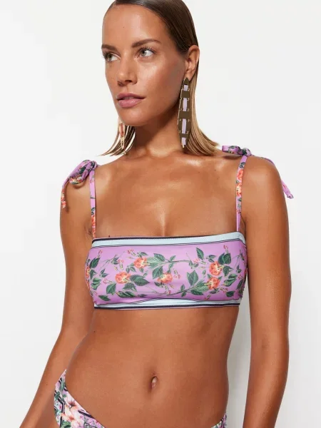 Bikini Trendyol cu model floral fără bretele alb