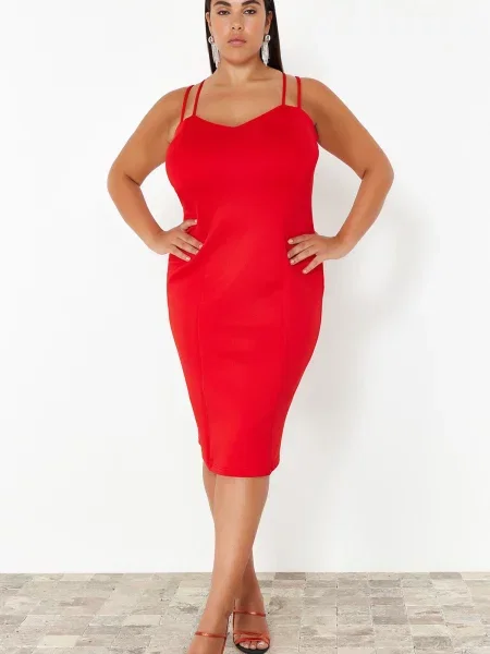 Rochie Trendyol tricotate cu motiv cu inimi de costum roșu