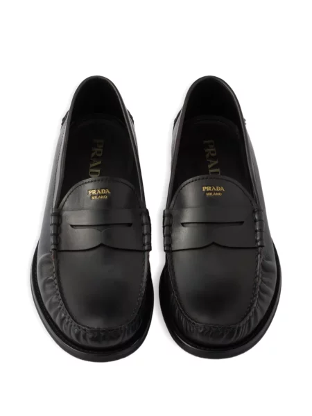 Pantofi loafer Prada din piele negru