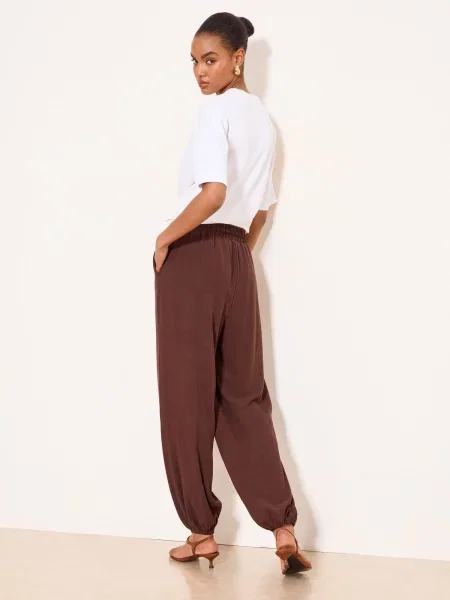 Lipsy Pantaloni ciocolatiu
