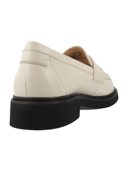 Pantofi Clarks bej